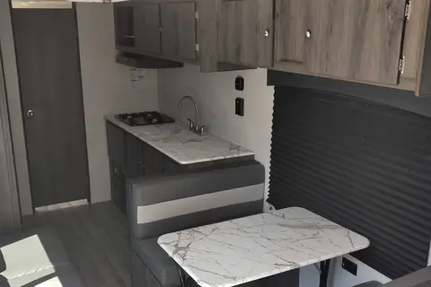  Viking Saga Travel Trailer