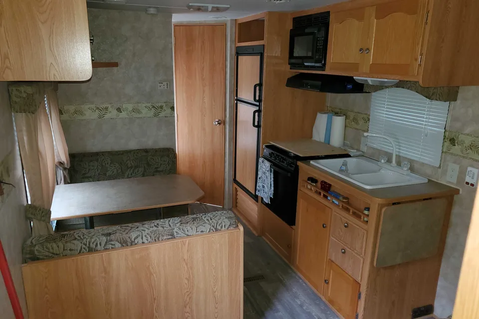 Shawn's Sunnybrook 270BHE Travel Trailer