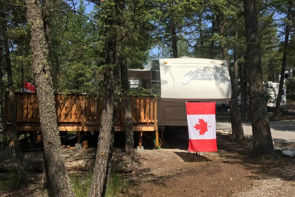 Lets Camp RV Rentals. Donald's RV Cottage