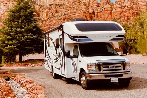 Meet "Bugsy": Easy-Driving Entegra Odyssey 24b