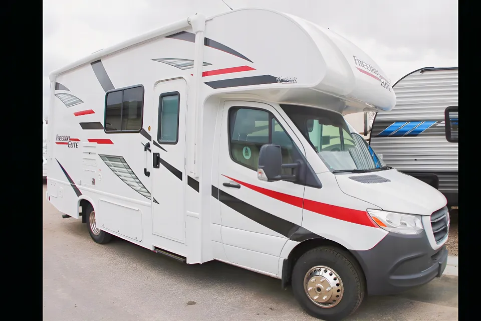 2020 Thor Motor Coach Freedom Elite Class C Delivery Included