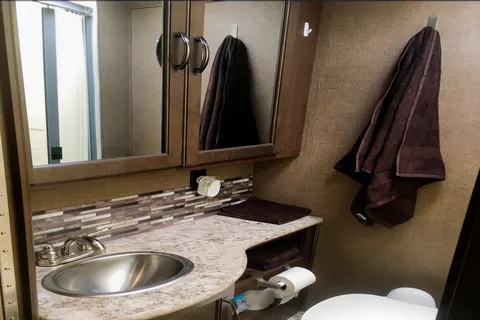  2019 Thor Motor Coach Freedom Elite 30fe Class C