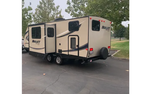 Keystone Bullet 247BHSE  Bunkhouse (half ton towable)