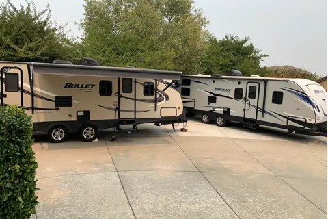Keystone Bullet 247BHSE  Bunkhouse (half ton towable)