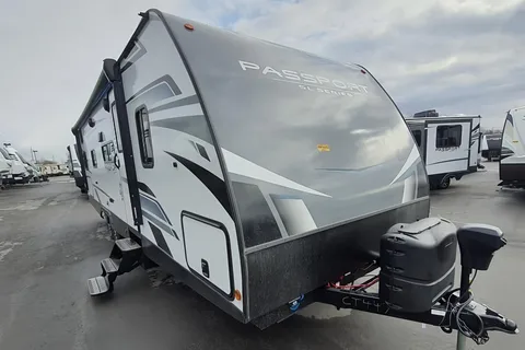 Frank's Family Fun Zone Keystone 2022 Travel Trailer