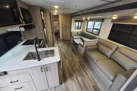 Frank's Family Fun Zone Keystone 2022 Travel Trailer