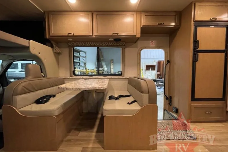 2020 Fourwinds 30D Class C