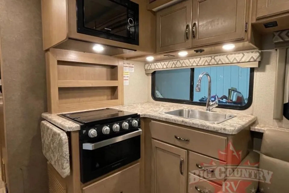 2020 Fourwinds 30D Class C