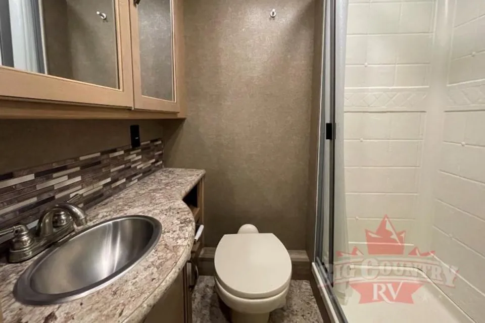 2020 Fourwinds 30D Class C