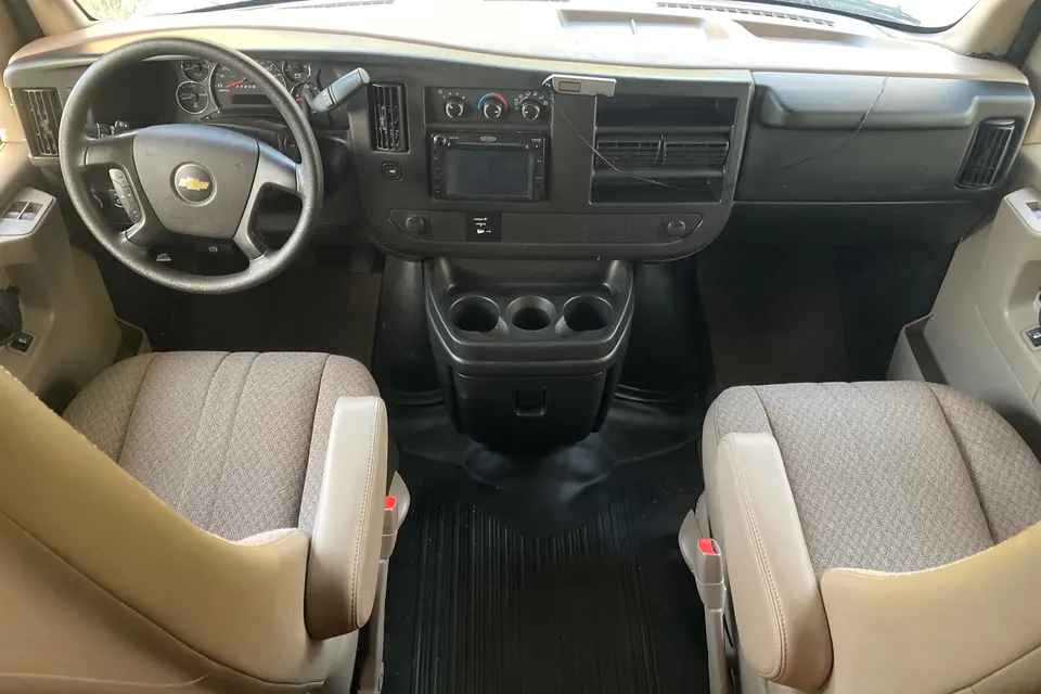 “Scout” the RV “Campin’ Cozy” + WiFi
