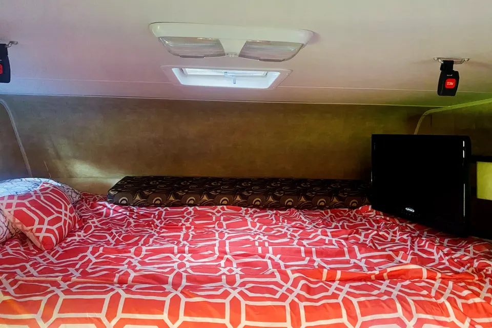 “Scout” the RV “Campin’ Cozy” + WiFi