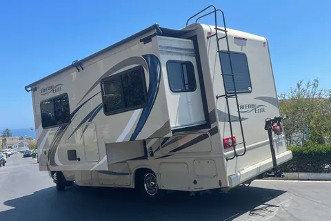 2019 Thor Motor Coach Freedom Elite Class C Delivery Included