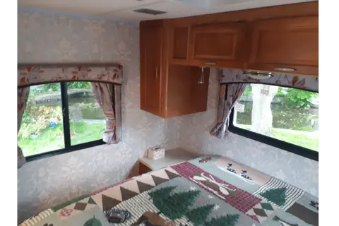 29ft, Sleeps 8, best for big family vacation