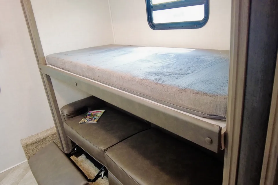 Stephen's 2021 East to West Alta 3150KBH, a bunkhouse