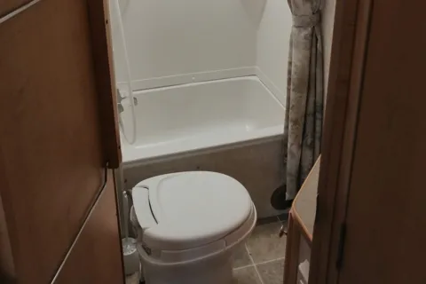 Laura's Trailbay 21FD Travel Trailer
