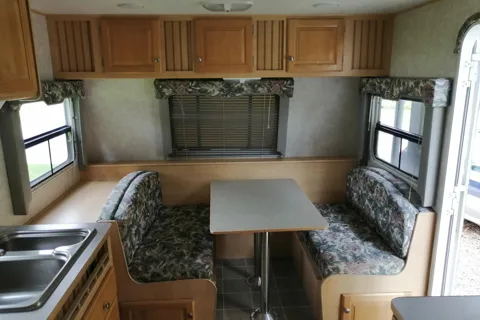 Laura's Trailbay 21FD Travel Trailer