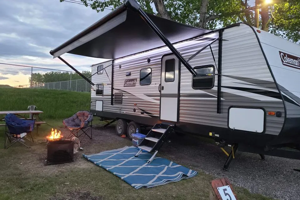 Tyler and Sabrina's Coleman 262BH Travel Trailer