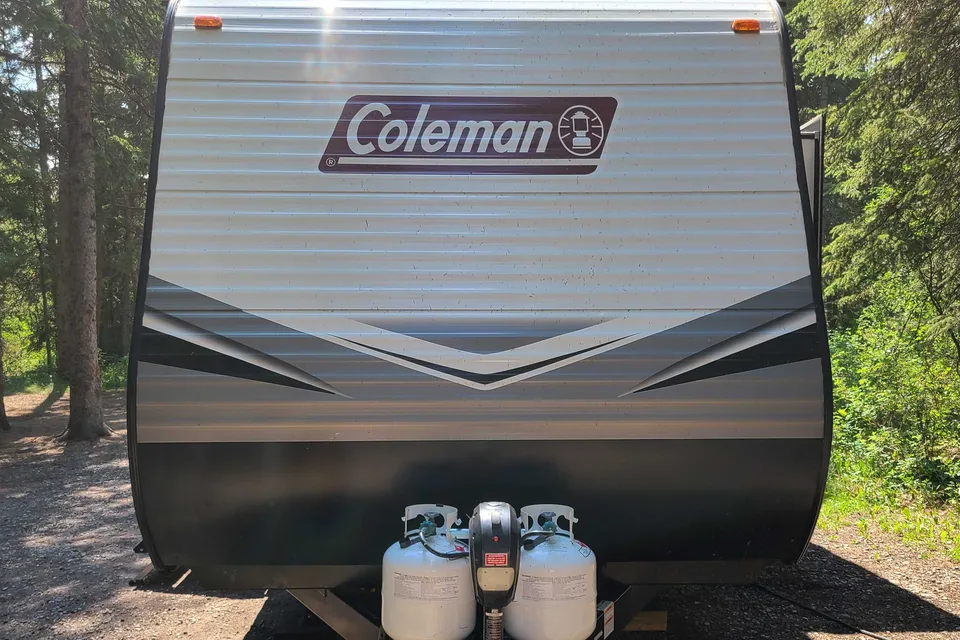 Tyler and Sabrina's Coleman 262BH Travel Trailer