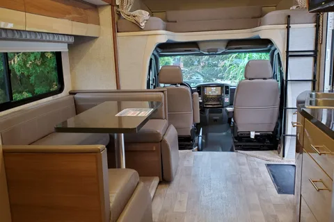 "The Summer Wind" Mercedes Diesel Navion Winnebago 5 SEATBELTS