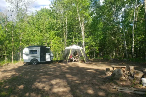 Solar or plug in, only 950 lbs!!! (PLEASE read description)