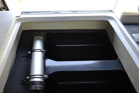 Fuel Efficient, Easy to Drive Campervan! Seats/Sleeps 4 adults, 5 w/kids!