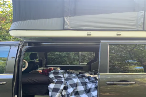 Fuel Efficient, Easy to Drive Campervan! Seats/Sleeps 4 adults, 5 w/kids!