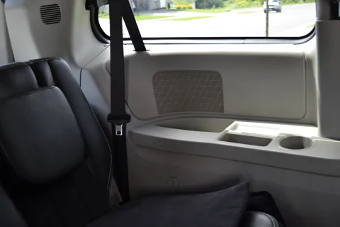 Fuel Efficient, Easy to Drive Campervan! Seats/Sleeps 4 adults, 5 w/kids!