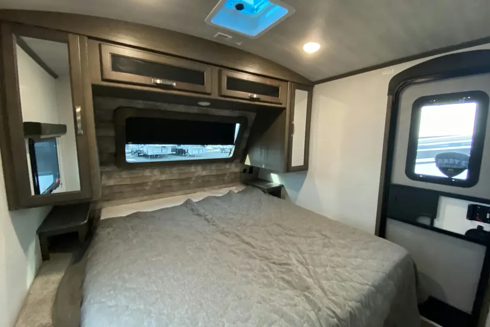 Marvel’s Keystone Cougar 26RKS Travel Trailer