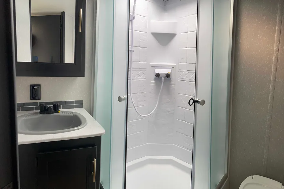 Brand new 2021 cherokee limited trailer