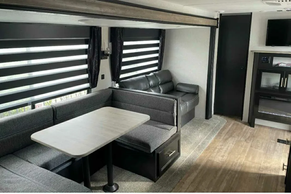 Brand new 2021 cherokee limited trailer