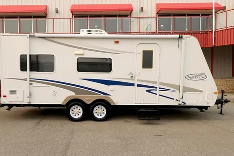 Benny’s Bunkhouse  R Vision Trail Cruiser Travel Trailer