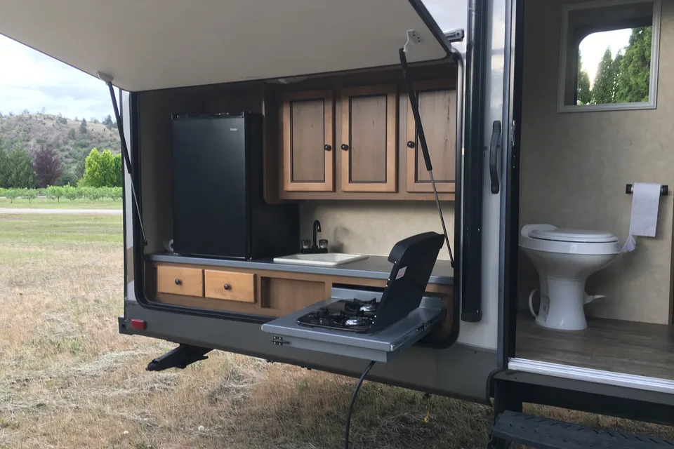Christina's 2016 Cruiser Viewfinder lite Cruiser Travel Trailer