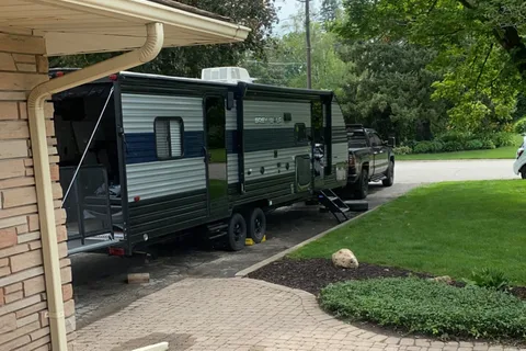 Weirs Grey wolf 27RR  Toy Hauler 