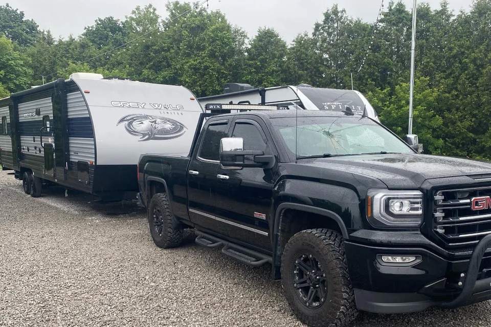 Weirs Grey wolf 27RR  Toy Hauler 