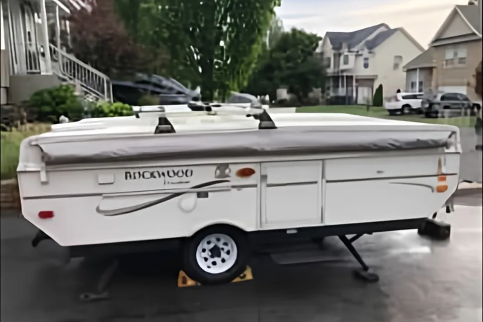 Joyce's Rockwood Freedom 2270 Tent Trailer