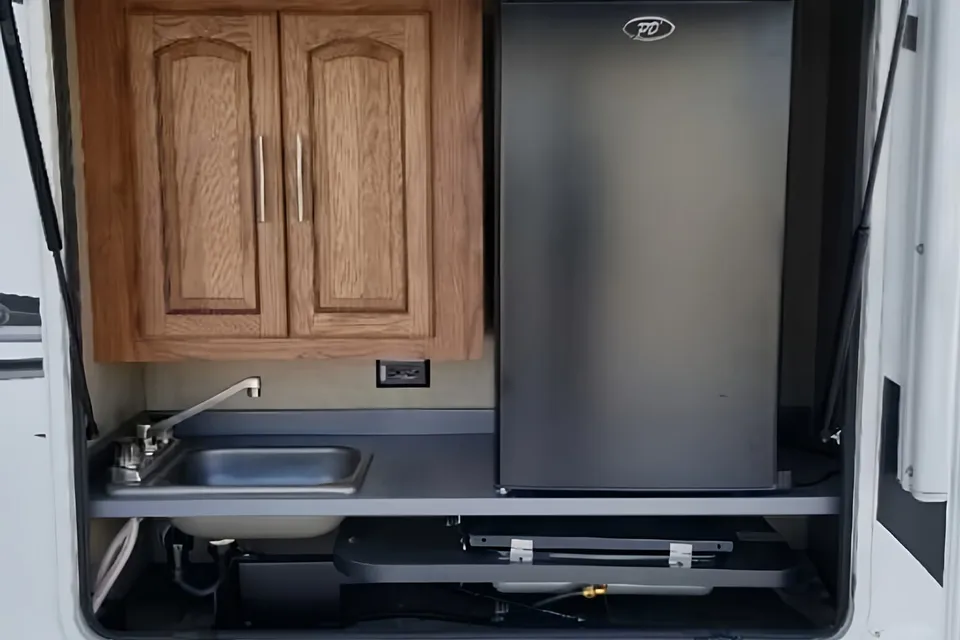 Large Unit- Great for Any "Glamper"