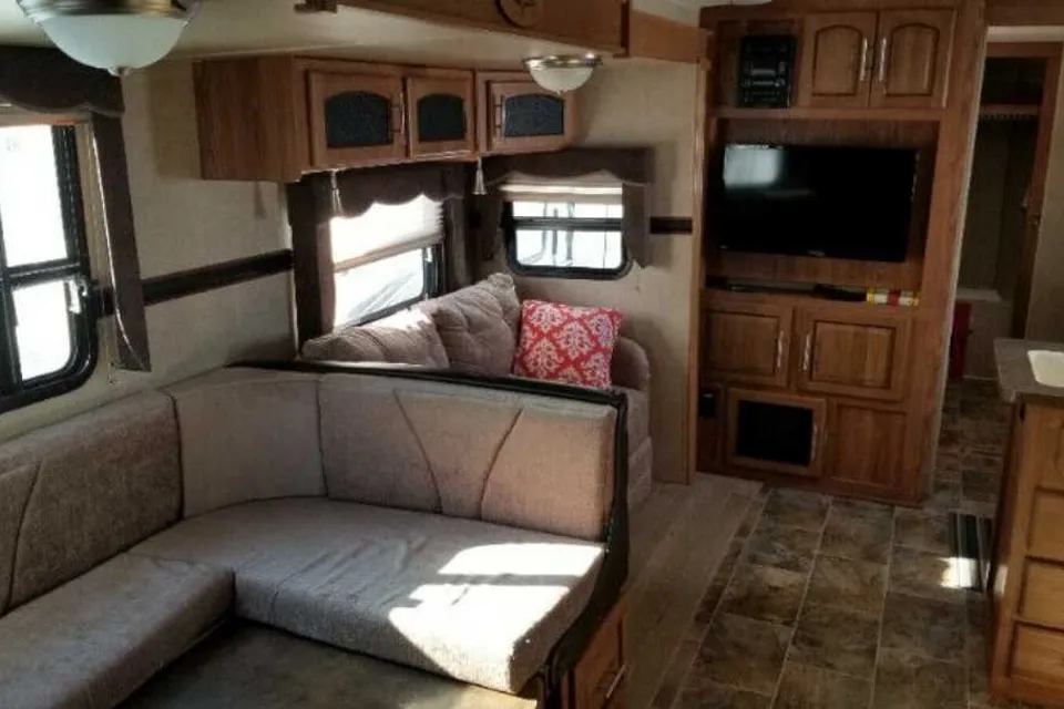 Large Unit- Great for Any "Glamper"