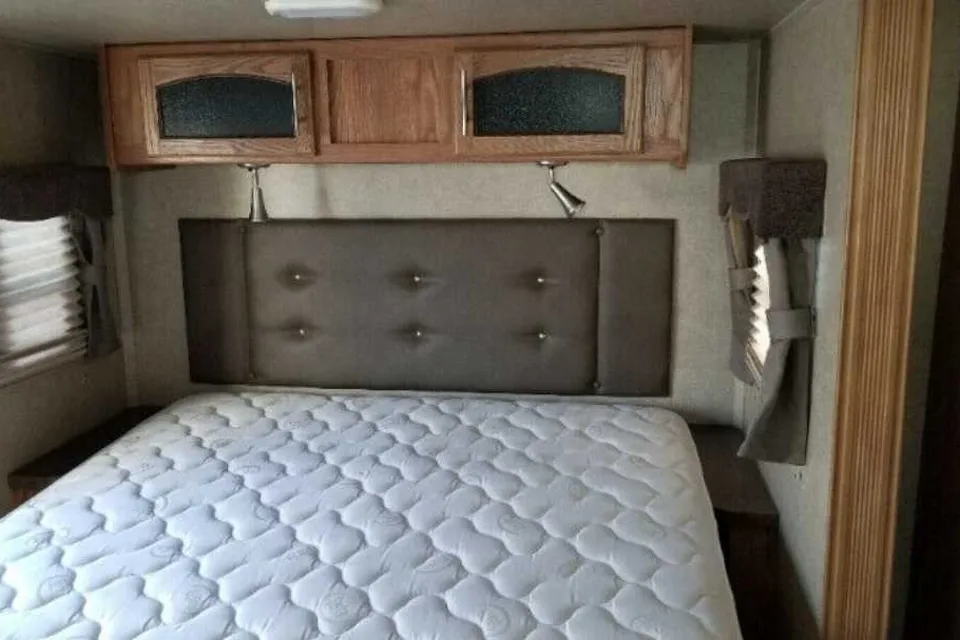 Large Unit- Great for Any "Glamper"