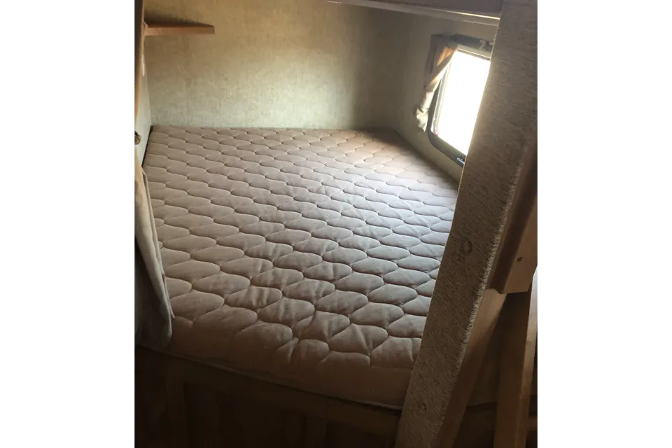 Coachmen Apex Ultra Lit 28LE Travel Trailer