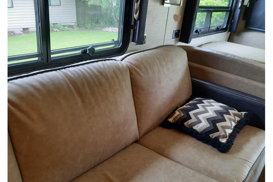Steve's Newmar Bay Star Class A