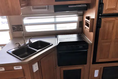 Beautiful Family RV with complete extras
