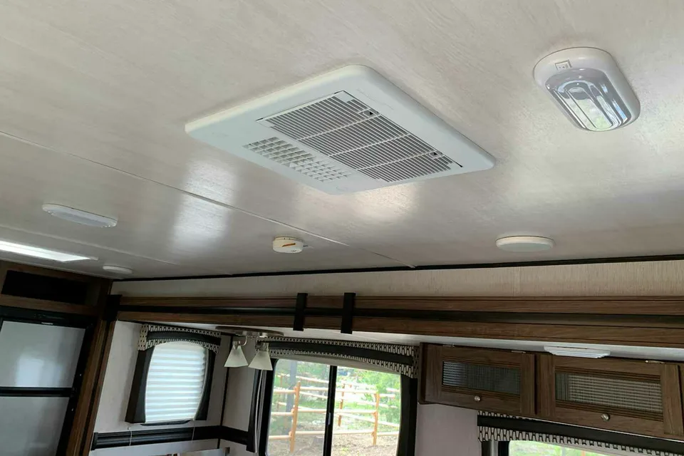 Similkameen 's  NEW  Heartland Prowler 29RKS Travel Trailer
