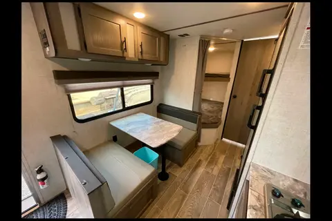 Spacious Clean New 27' Ultra-Lite Travel Trailer