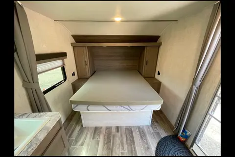 Spacious Clean New 27' Ultra-Lite Travel Trailer