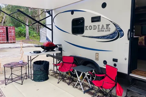 “KODY” Kodiak Dutchmen RV Kodiak Ultra-Lite  Hybrid