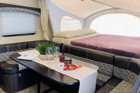 “KODY” Kodiak Dutchmen RV Kodiak Ultra-Lite  Hybrid