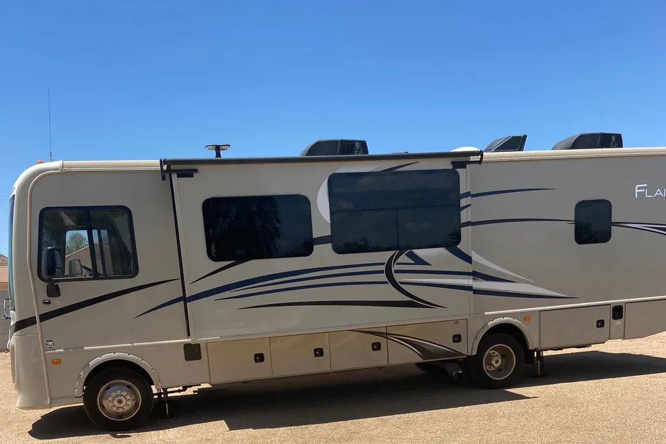 Karen's Fleetwood Flair Class A