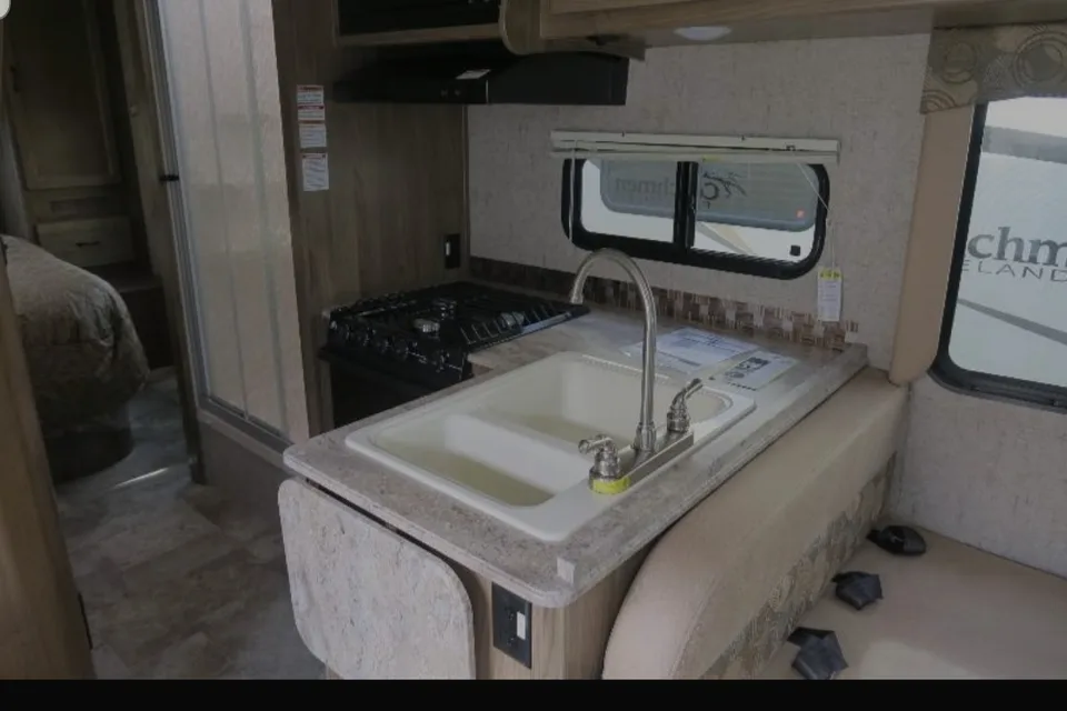 Scot's Coachman Freelander Class C