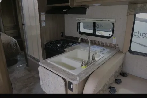 Scot's Coachman Freelander Class C