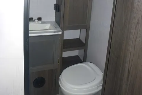 Dejong Kodiak 283BHSL Travel Trailer